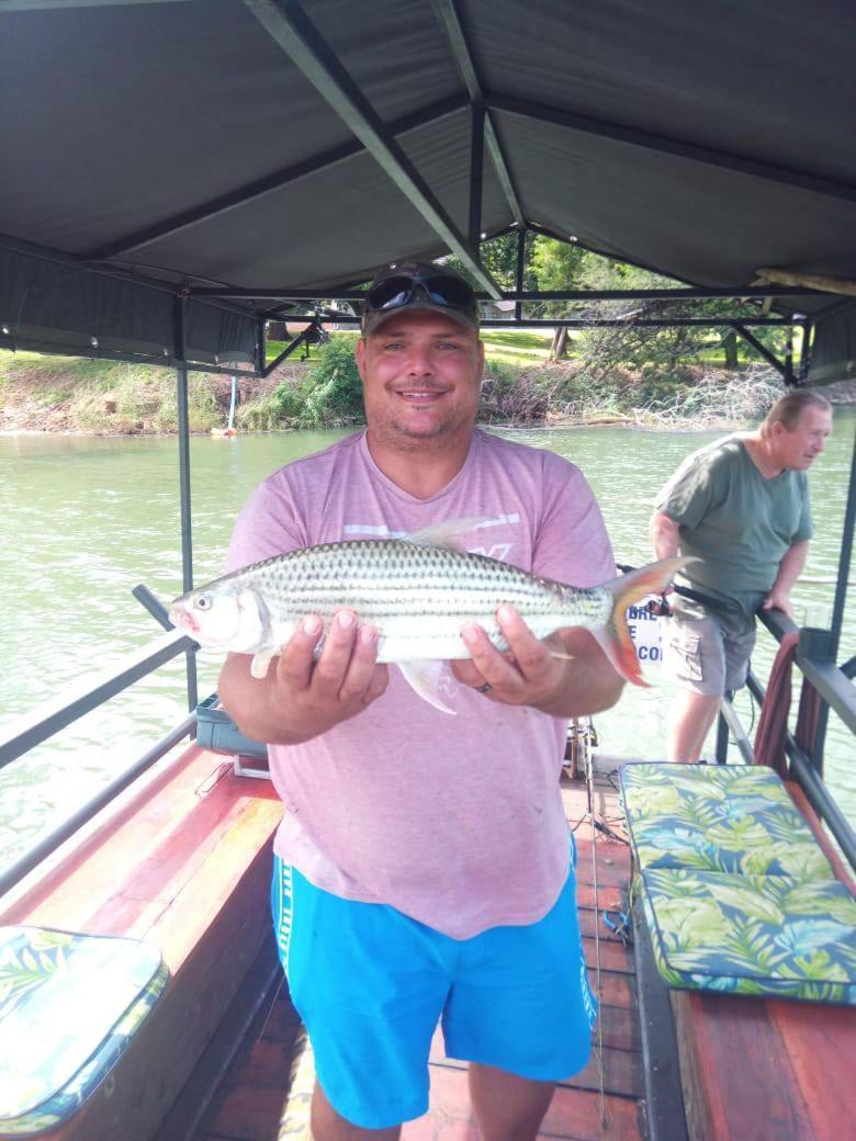 Hippo Retreat & Tiger Fishing Komatipoort Exterior foto